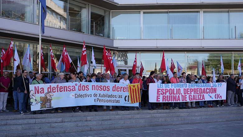 17-10-03 ManifaAsembleaLeiFomentoEmpresarialVigo08.jpg